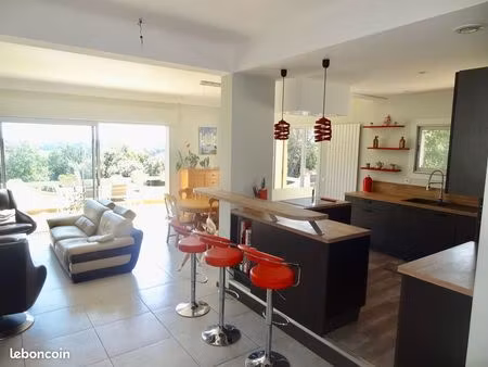 maison de charme - 8 p - 232 m² à connaux (30) - piscine et vue sur le mont ventoux -