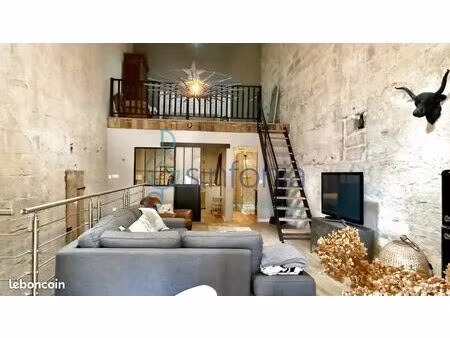 local 210 m² uzès