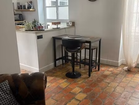 bel appartement 2 pièces à louer