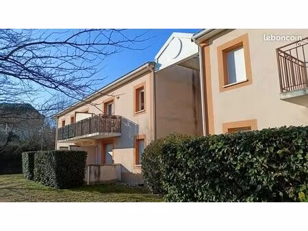 bel appartement climatisé avec parking