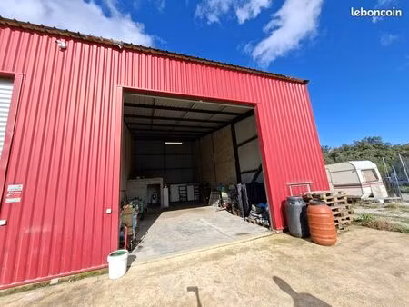 location hangar / local commercial
