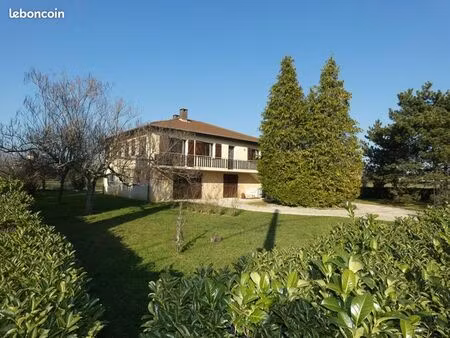 maison 5 pièces 141 m²