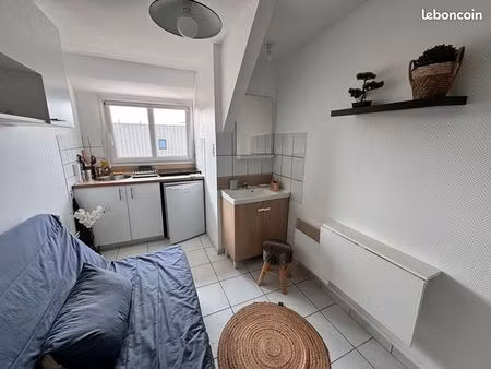 appartement 1 pièce 9 m²