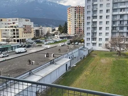 location f3 échirolles village quartier calme
