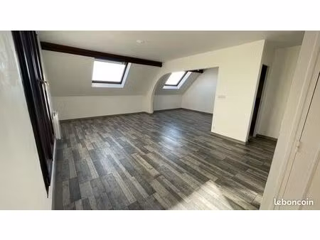 2 pièces 65 m2 terrasse + parking