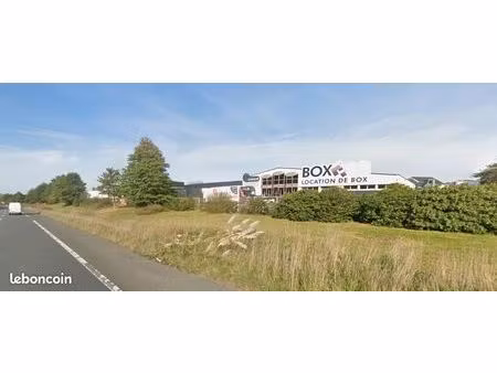local 1750 m² landivisiau