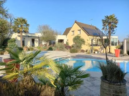 vente maison piscine à cosmes (53230) : à vendre piscine / 300m² cosmes