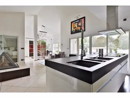 maison de 6 pièces de 180 m² en vente à salles