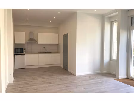 location appartement  m² t-1 à périgueux  495 €