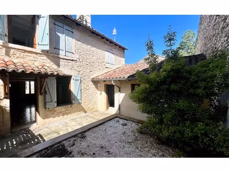 location maison  133.78 m² t-4 à septfonds  790 €