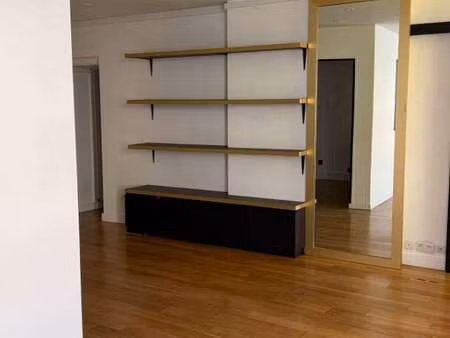 location bureaux et commerces à caen (14000) : à louer / 70m² caen