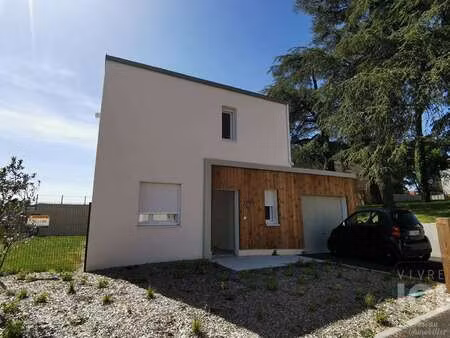 location maison à couëron (44220) : à louer / 96m² couëron