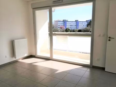 t2 avec balcon et garage à annemasse