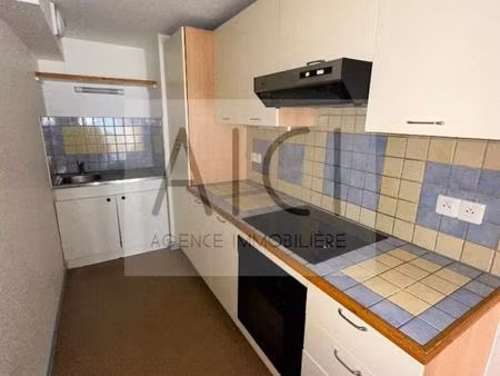 appartement lot 5 - 2ème étage - superficie 28.80 m2 - fiche 1208■8 place marulaz 25000 be