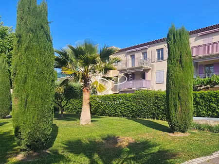 exclusivité lorgues appartement f3 avec terrasse  piscine et box en sous-sol à deux pas du