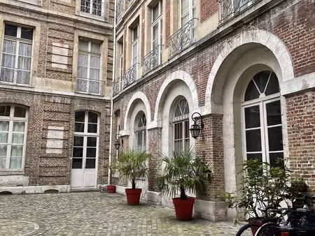 rouen centre beau meublé dans résidence