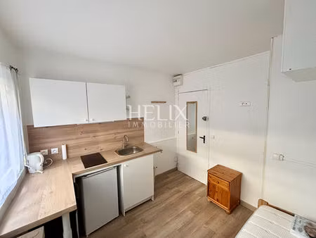 chambre de service 8.56m² loi carrez et 21m3 dans une résidence sécurisée avec gardien à s