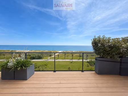 jolie appartement d'exception en rooftop avec vues mer et ca