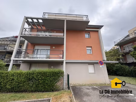 bel appartement 3 pièces de 67 m2 avec terrasse et garage à