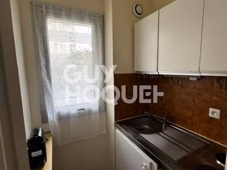 studio meuble avec balcon - michelet