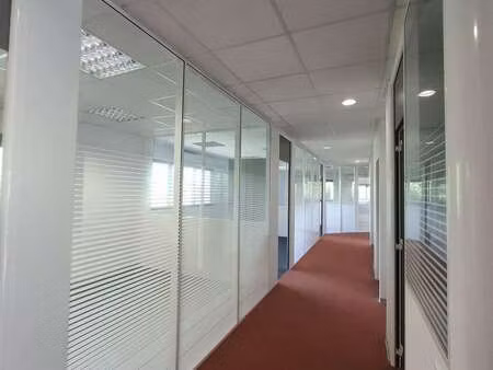 vente bureaux et commerces à rennes longs champs (35000) : à vendre / 326m² rennes longs c
