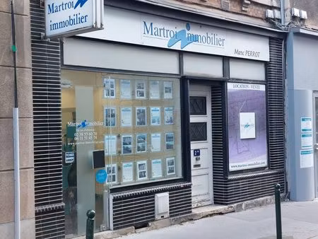 proche martroi - rue de la lionne