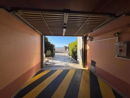 garage ferme - promenade des anglais