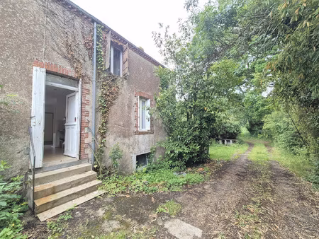 maison en pierre avec dépendance et cave à coueron