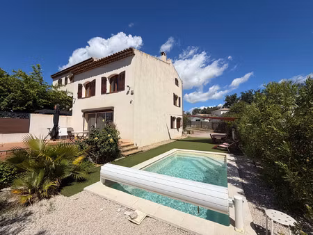 vente maison 5 pièces 124 m² le castellet (83330)