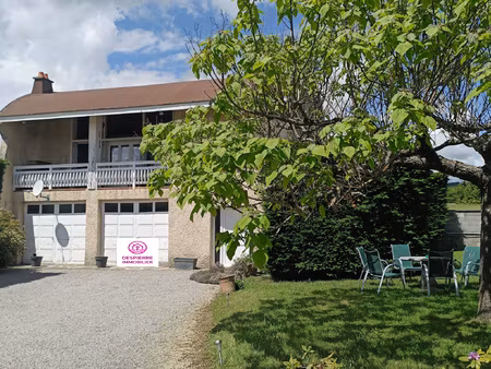 peaugres - maison sur 3 niveaux - 155m2 habitables - 5 chamb