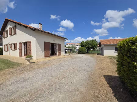 maison style basque à pin-balma de 150m2 sur une parcelle de