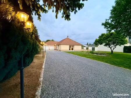 plain-pied rare 200 m² – vaste pièce de vie – 4 chambres – garage – 15 min amiens