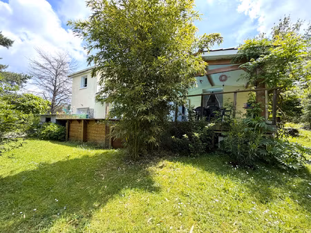 sur les hauteurs de saint-caprais-de-lerm maison familiale