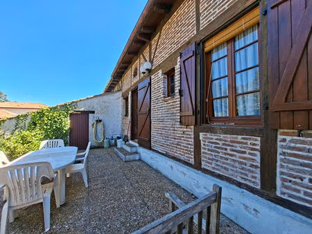 maison de village  à leon