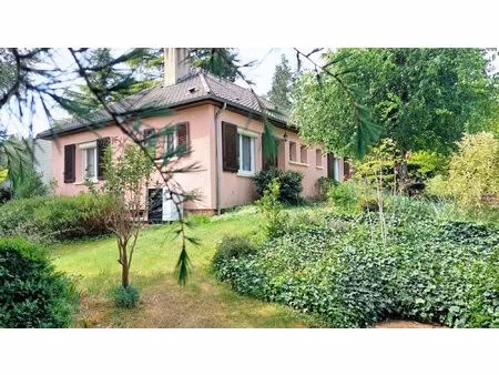 maison 5 pièces de 135 m² à vouzon