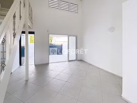 appartement baie mahault 4 pièces 88 m2 à moudong centre