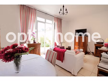 appartement 2 pièces avec un petit jardin - champagne sur seine (77)