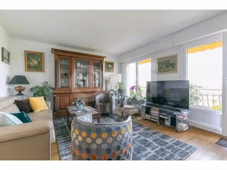 appartement 3 pièces 68 m² centre ville vue sur paris cave et parking sous-sol