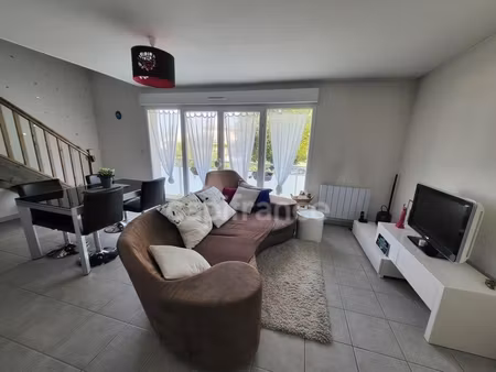 charmant duplex lumineux type 3 avec balcon filant et parking – résidence calme  eysines (