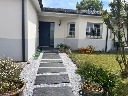 magnifique maison  écologique  à ambares et lagrave