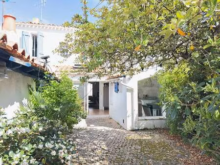 vente maison aux sables-d'olonne (85100) : à vendre / 156m² les sables-d'olonne