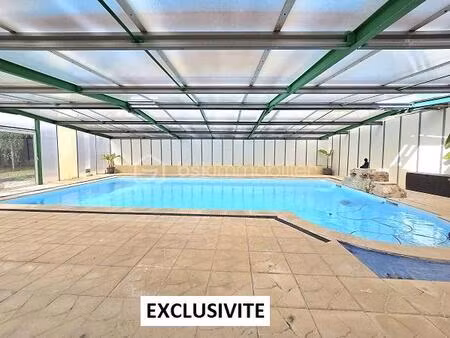 maison de 191 m2 sur un terrain de 964 m2 5 chambres et piscine !!!