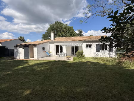 maison de plain pied 3 chambres avec jardin et garage