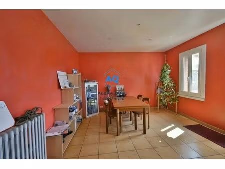 maison familiale de 164 m² de surface totale (91m² habitables) avec vue dégagée et fort po