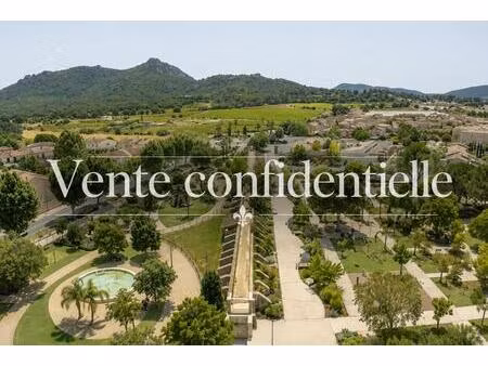 la crau - villa 350 m² avec piscine sur terrain de 3 000 m²