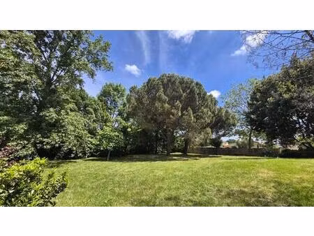 terrain - 755m ²