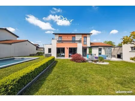 maison 7 pièces 160 m²