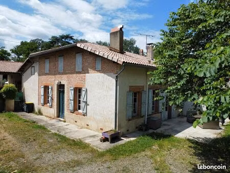 maison divisé en deux logements