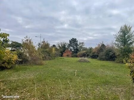 terrain 510 m² ormes