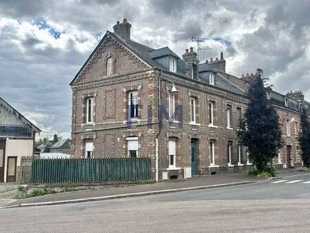 vente immeuble à neufchâtel-en-bray (76270) : à vendre / 228m² neufchâtel-en-bray